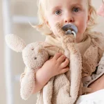 Меко зайче за гушкане TEDDY 28 см